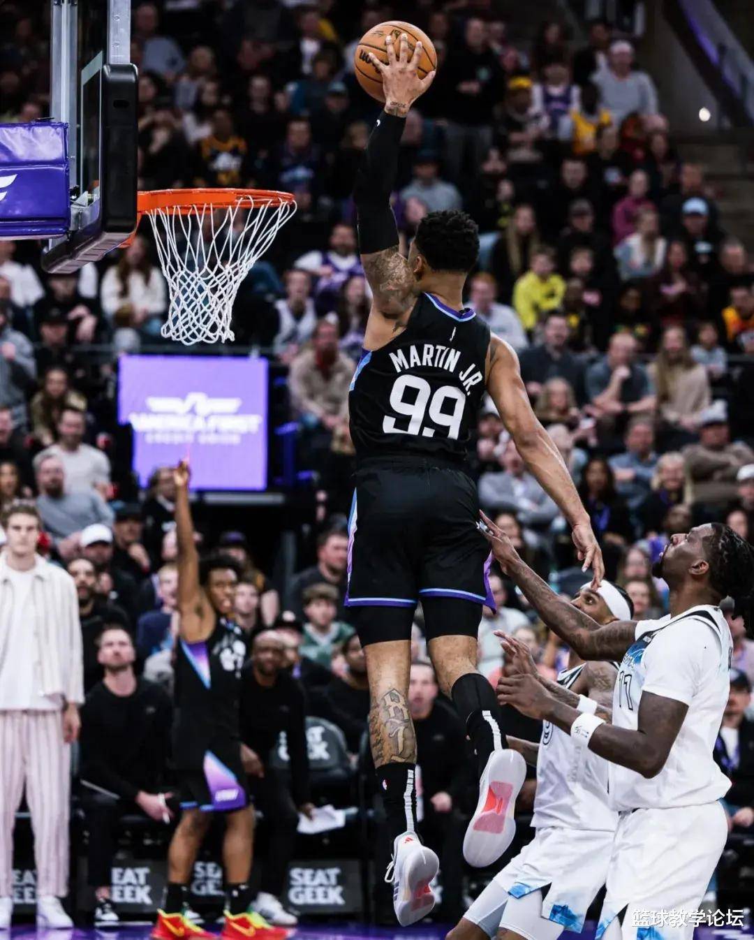 PG游戏-犹他爵士迎NBA常规赛关键赛，关键时刻扳平良机，气氛紧张，球队文化再被提及的简单介绍